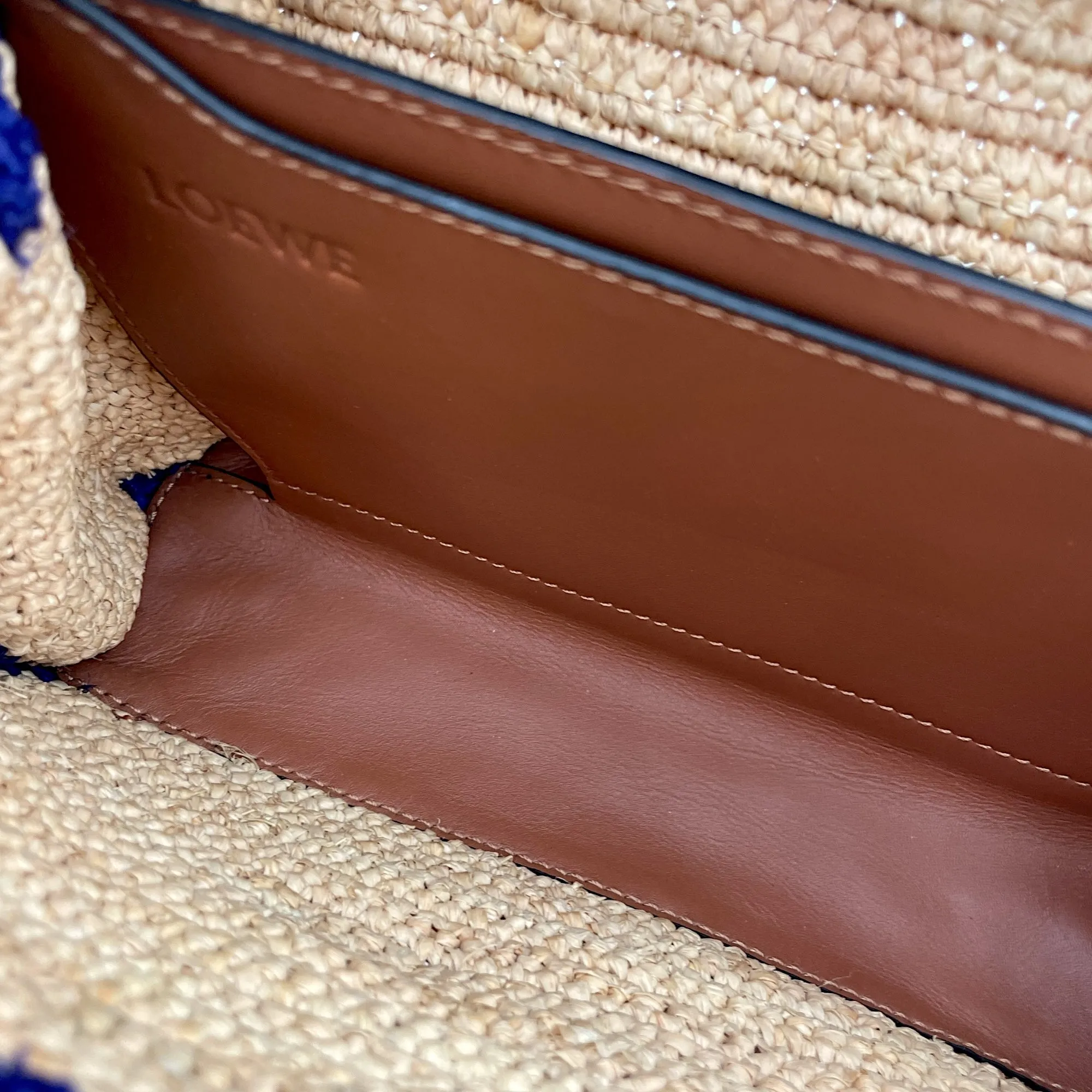 Barcelona Flap 24x15x10cm Beige, blue, purple, brown Crossbody Bag in Calfskin, Silver hardware