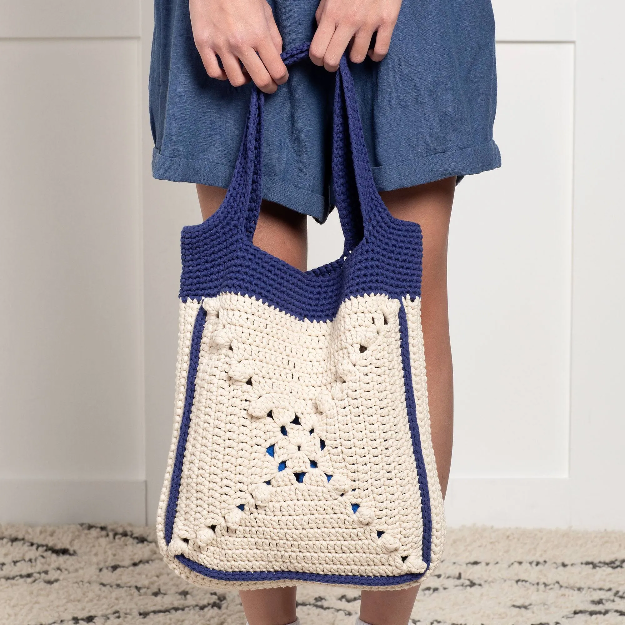 Bernat Crochet Carry On Tote Bag