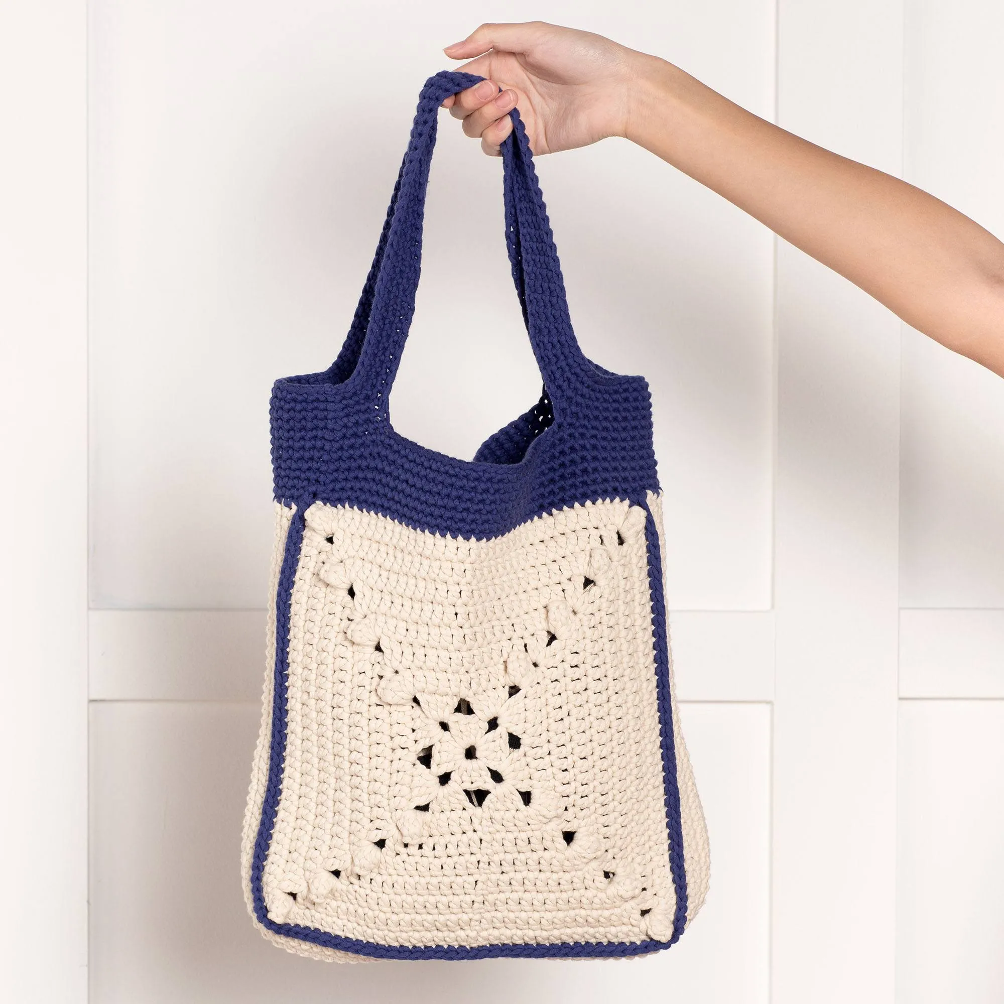 Bernat Crochet Carry On Tote Bag