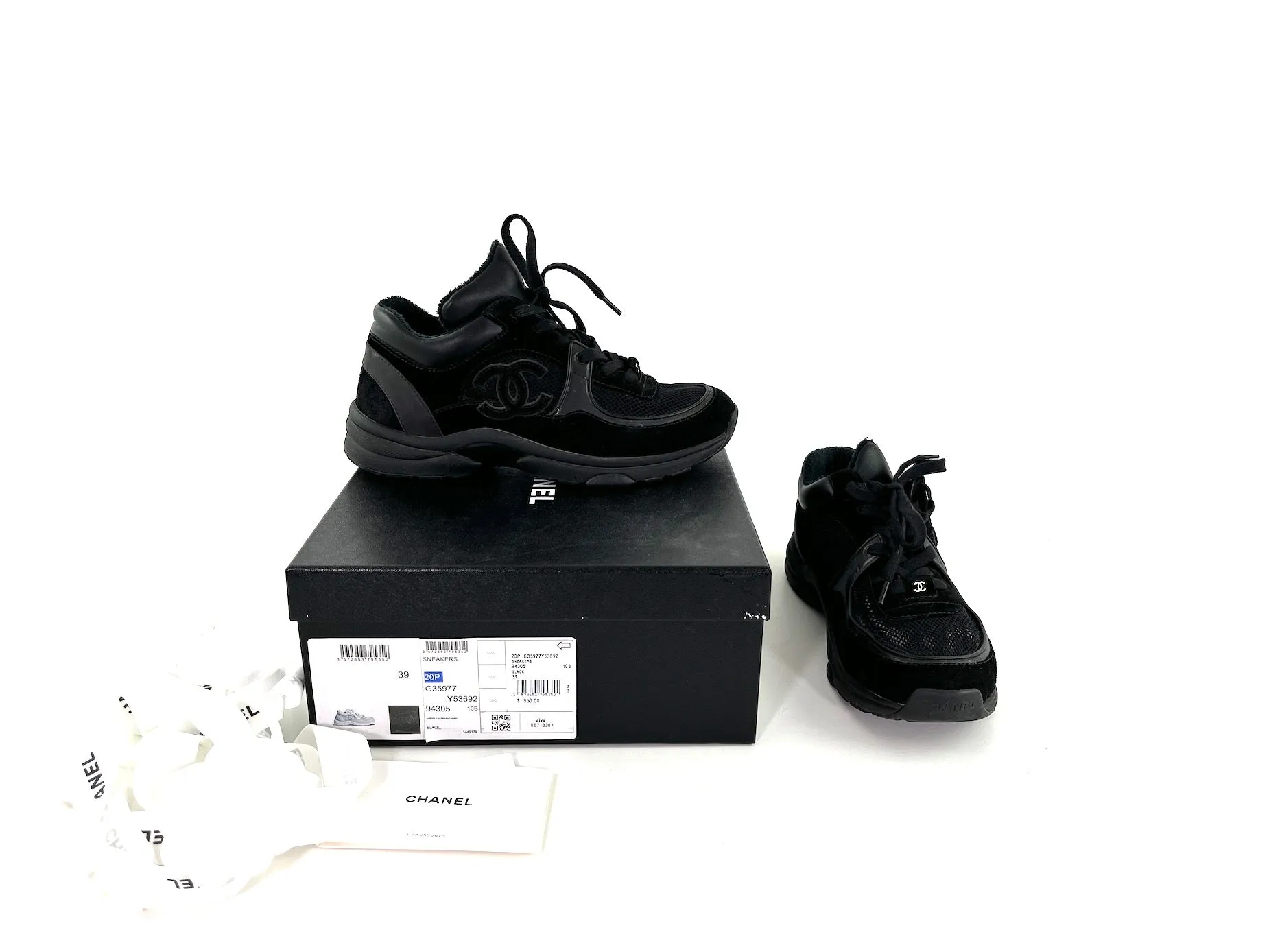 CHANEL Black 2020 Interlocking CC Logo Sneakers 39 8