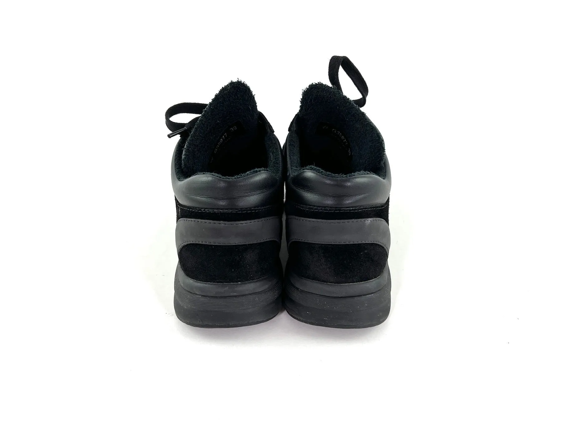 CHANEL Black 2020 Interlocking CC Logo Sneakers 39 8