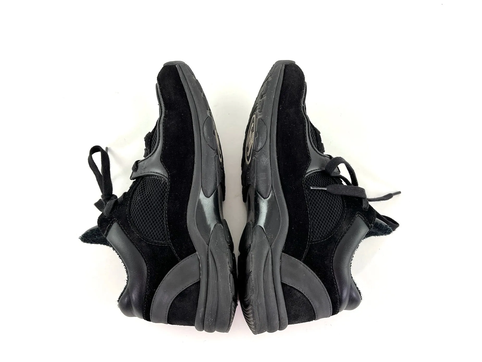 CHANEL Black 2020 Interlocking CC Logo Sneakers 39 8
