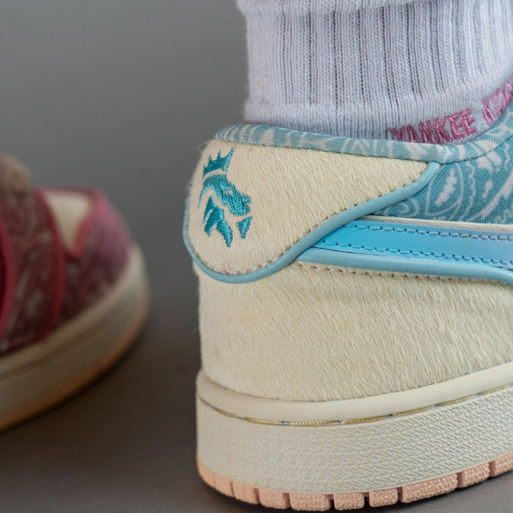Jordan 1 Low Yankeekicks x Johnnyskicks "Miami Beach 2.0"