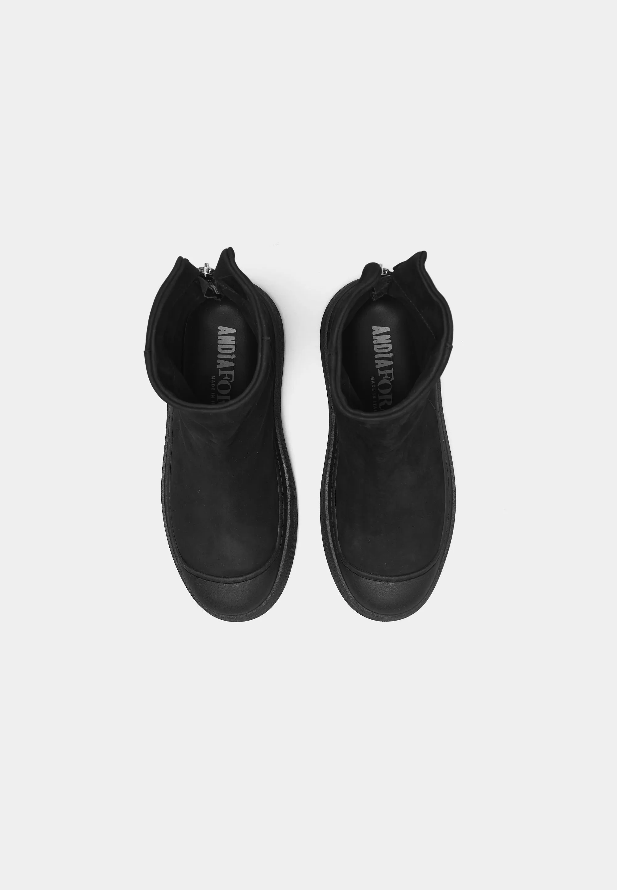 Mesa Black Nubuck