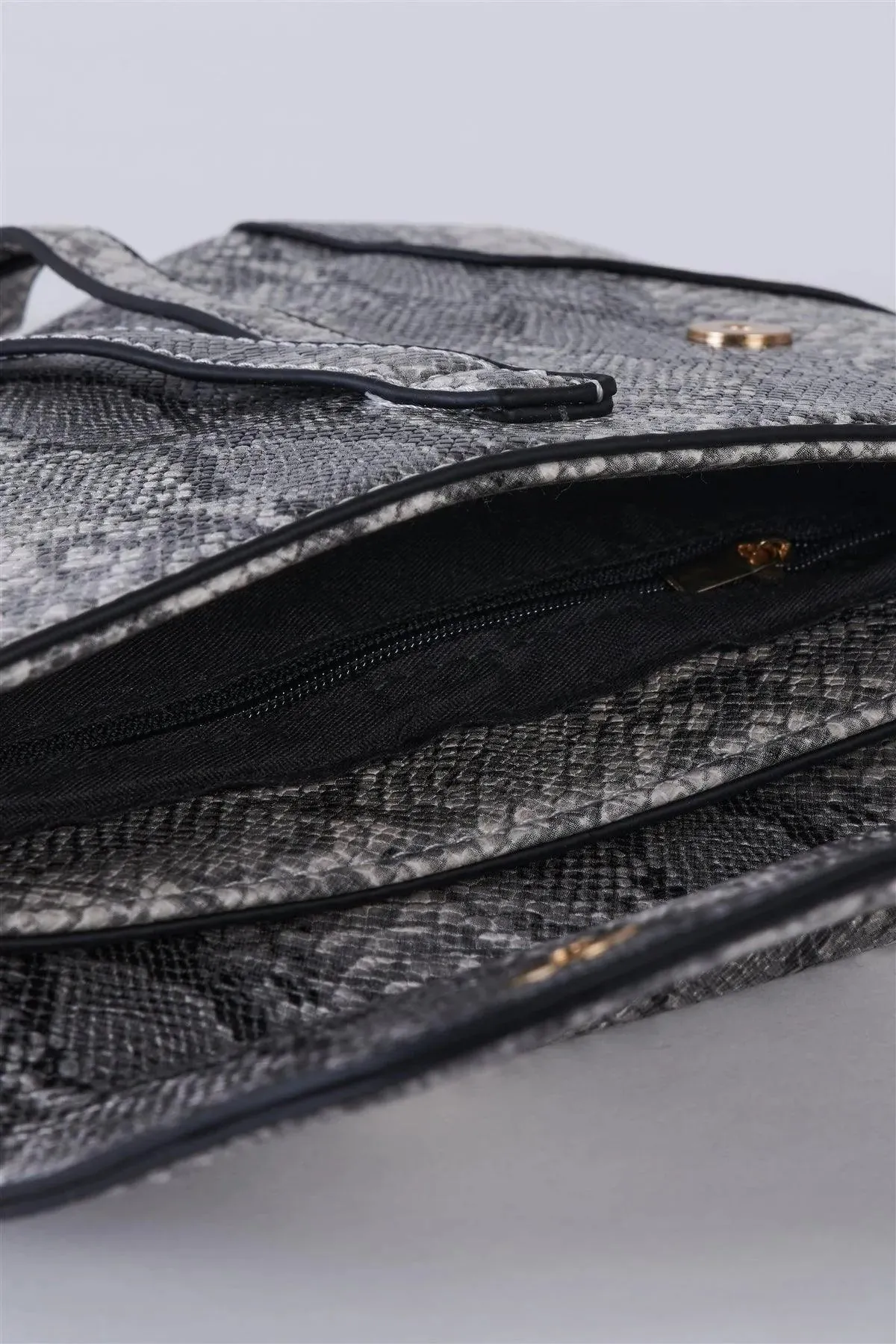 Monochromatic Snake Print Retro Crossbody Handbag /3 Bags