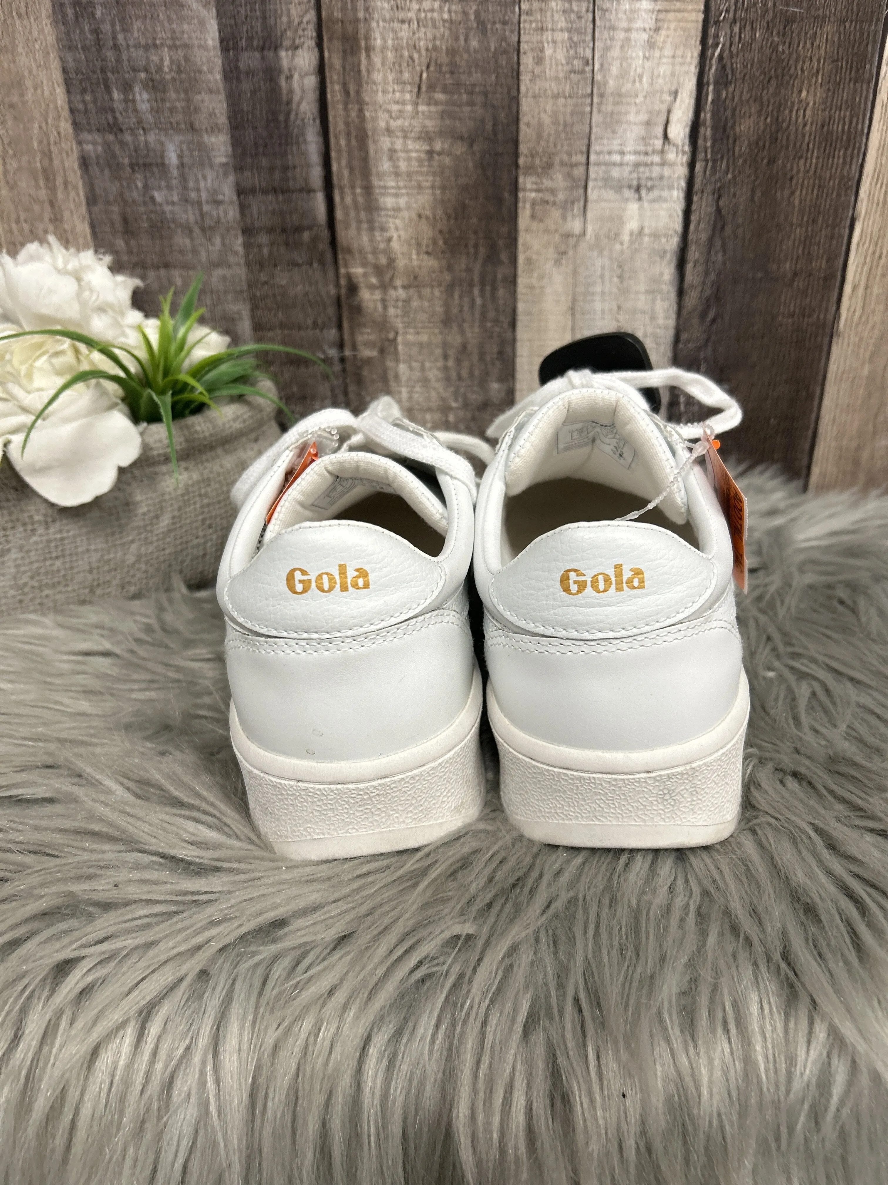 Shoes Sneakers By Gola  Size: 9