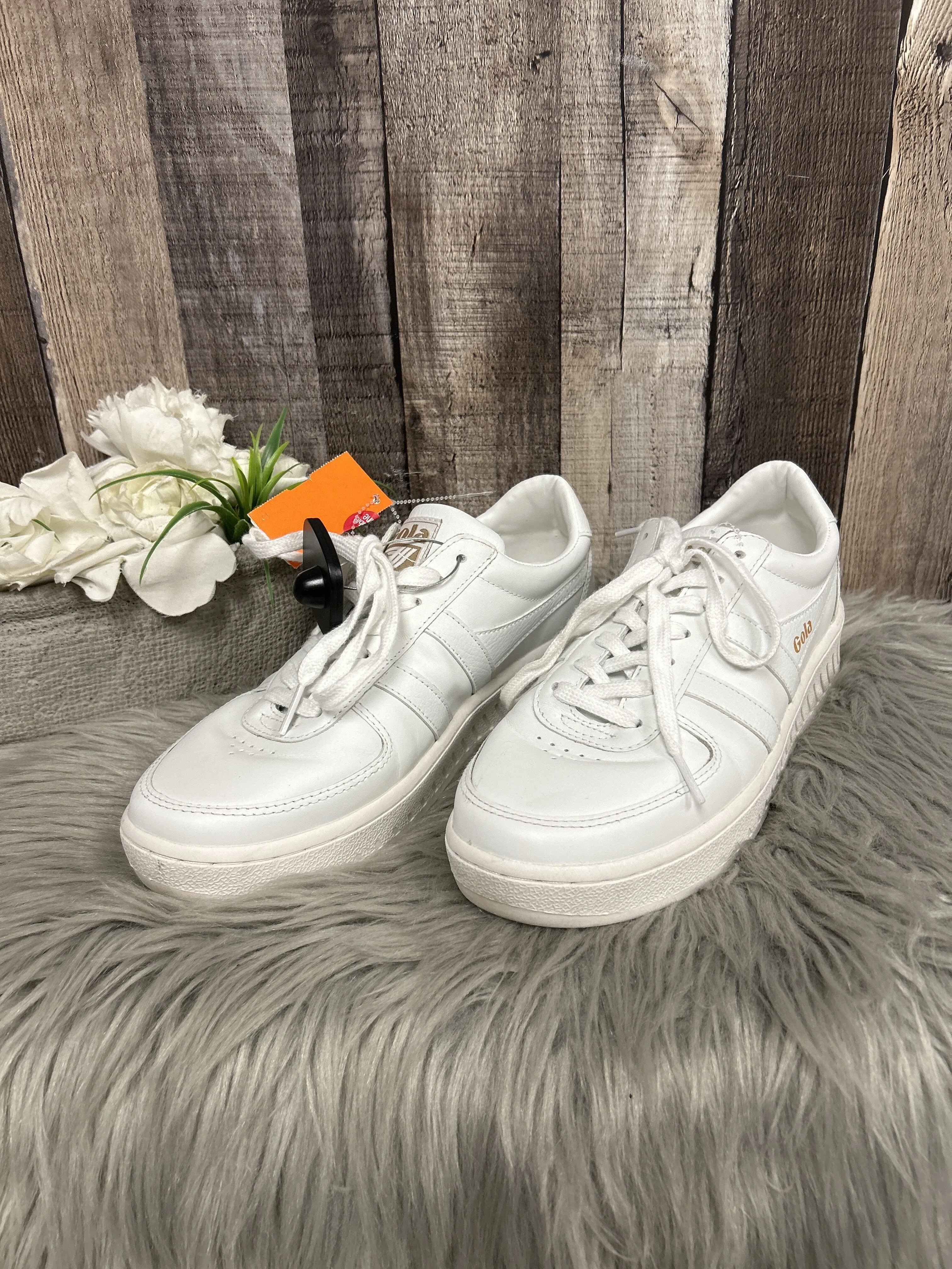 Shoes Sneakers By Gola  Size: 9